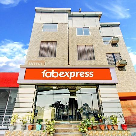 فندق Fabexpress Grand Almada Bijnaur المظهر الخارجي الصورة